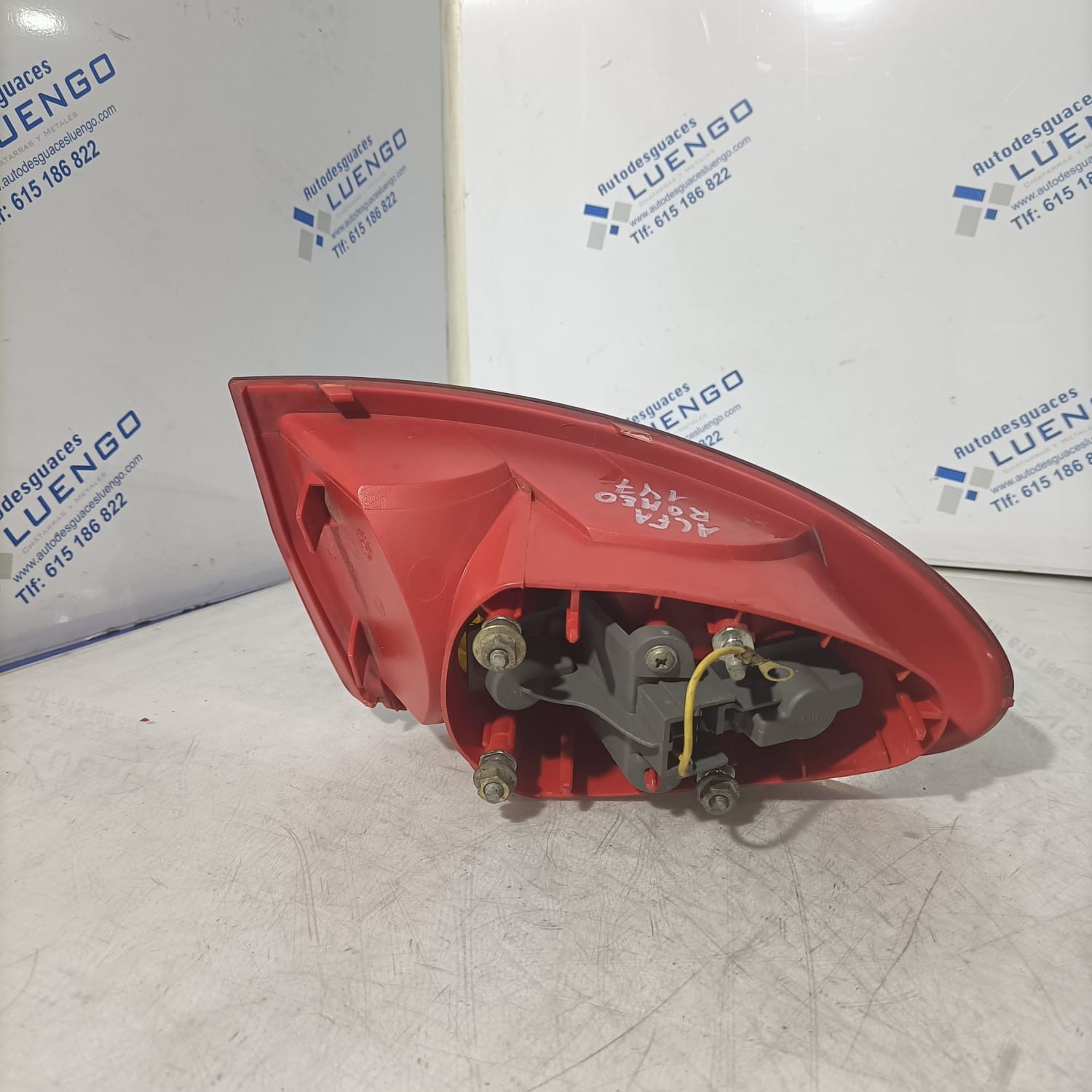 Piloto trasero derecho Alfa Romeo 147 2004
