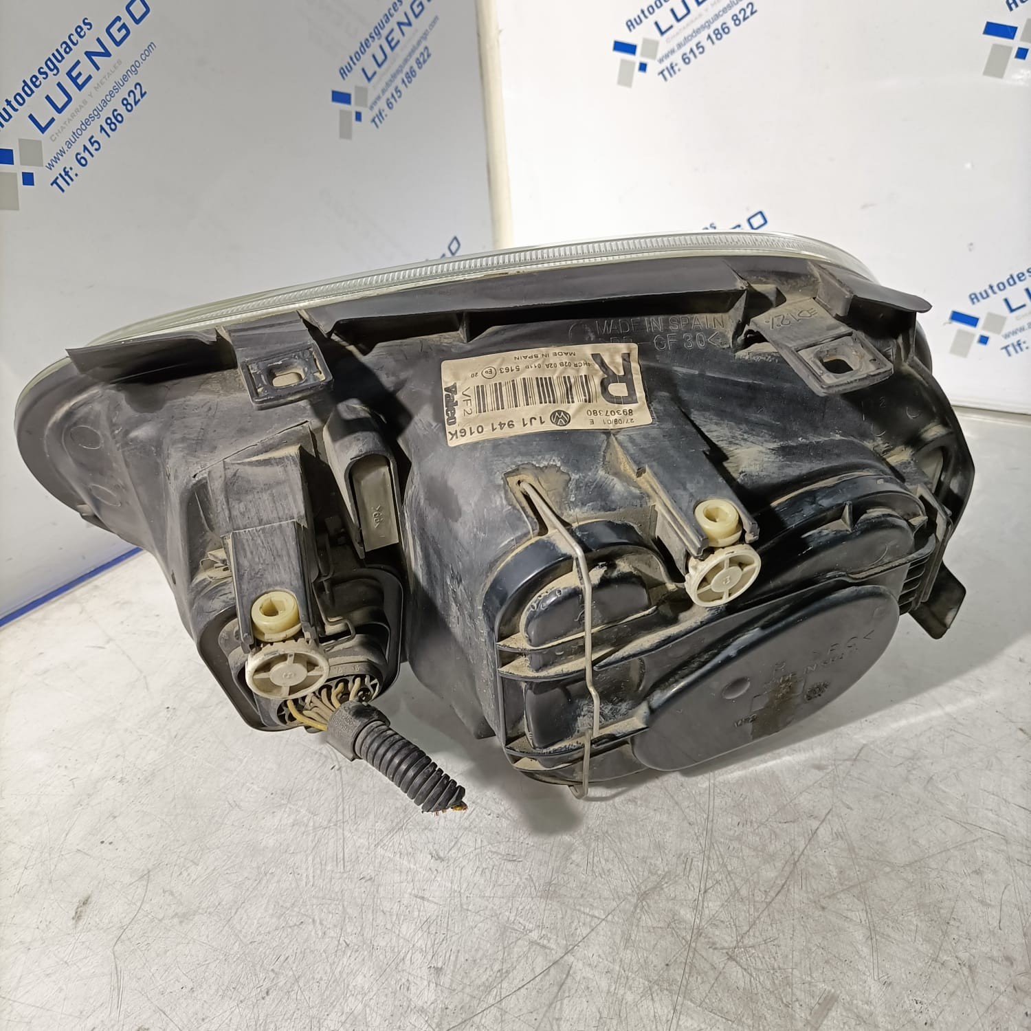 Faro delantero derecho Volkswagen Golf 4 2003