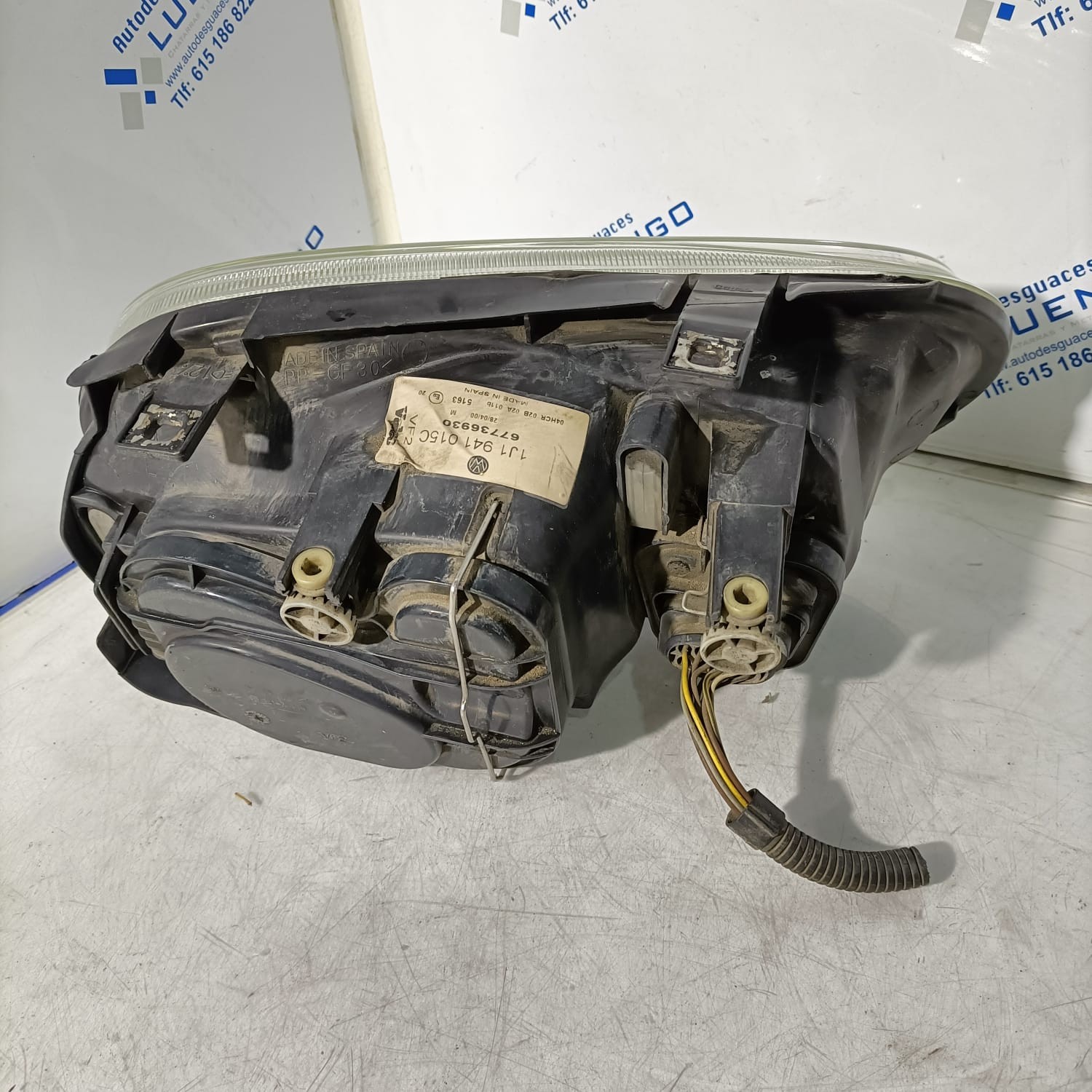 Faro delantero izquierdo Volkswagen Golf 4 2003