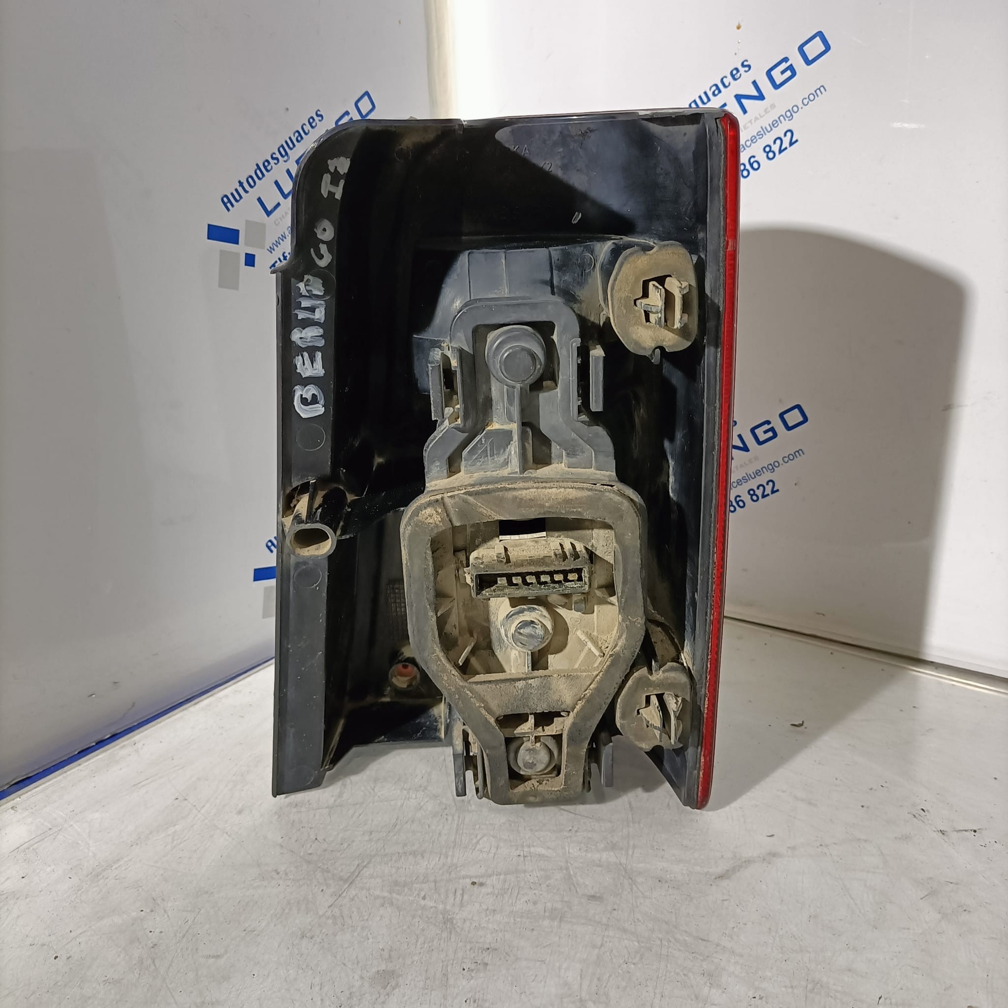 Piloto trasero izquierdo Citroen Berlingo 1997