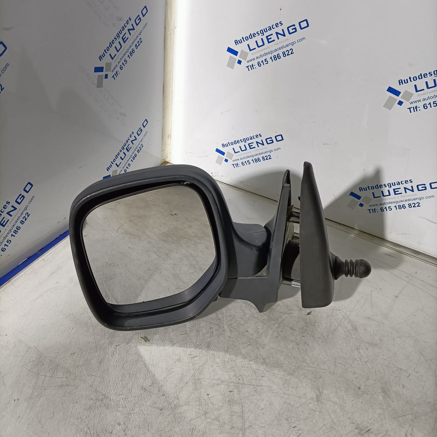 Retrovisor izquierdo Citroen Berlingo 1997