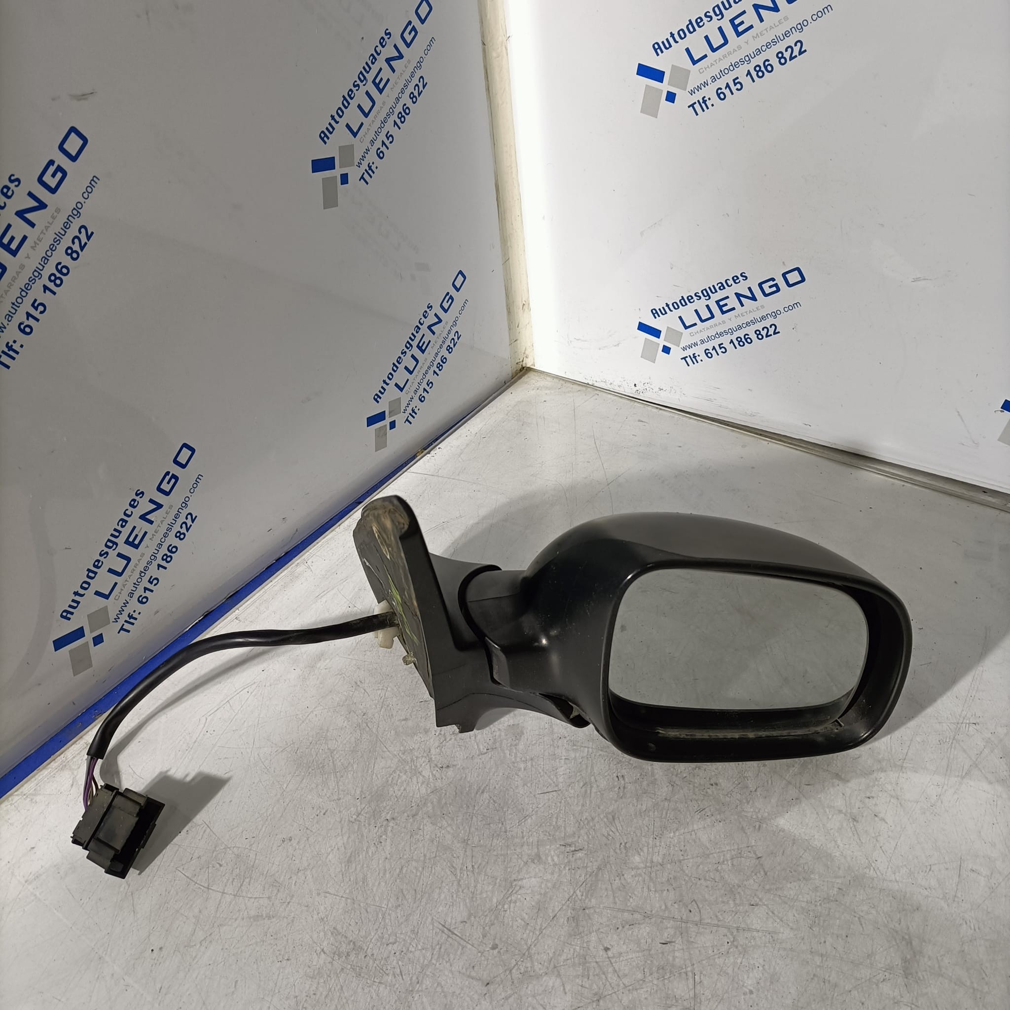 Retrovisor derecho Volkswagen Golf 4 2003