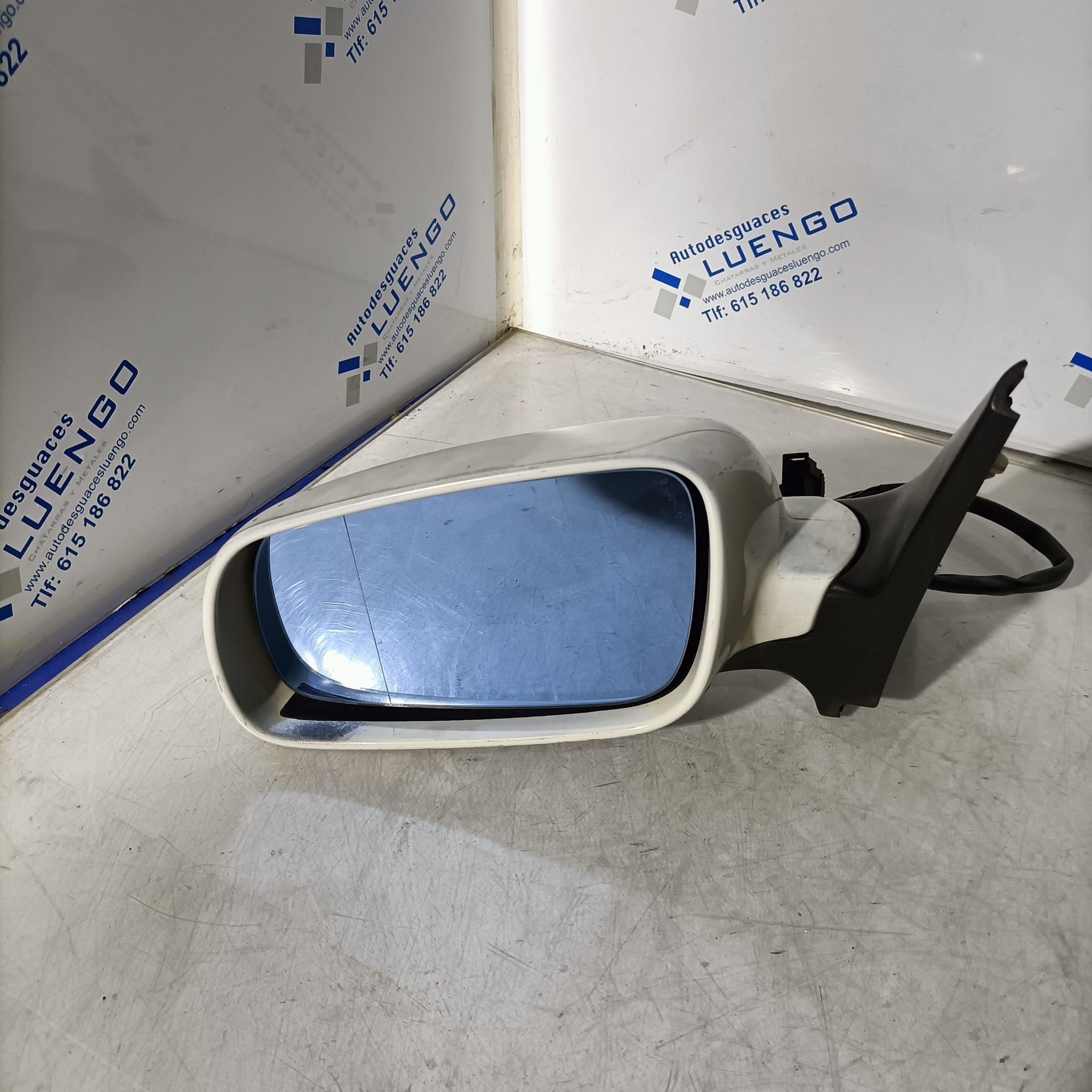 Retrovisor izquierdo Volkswagen Golf 4 2003