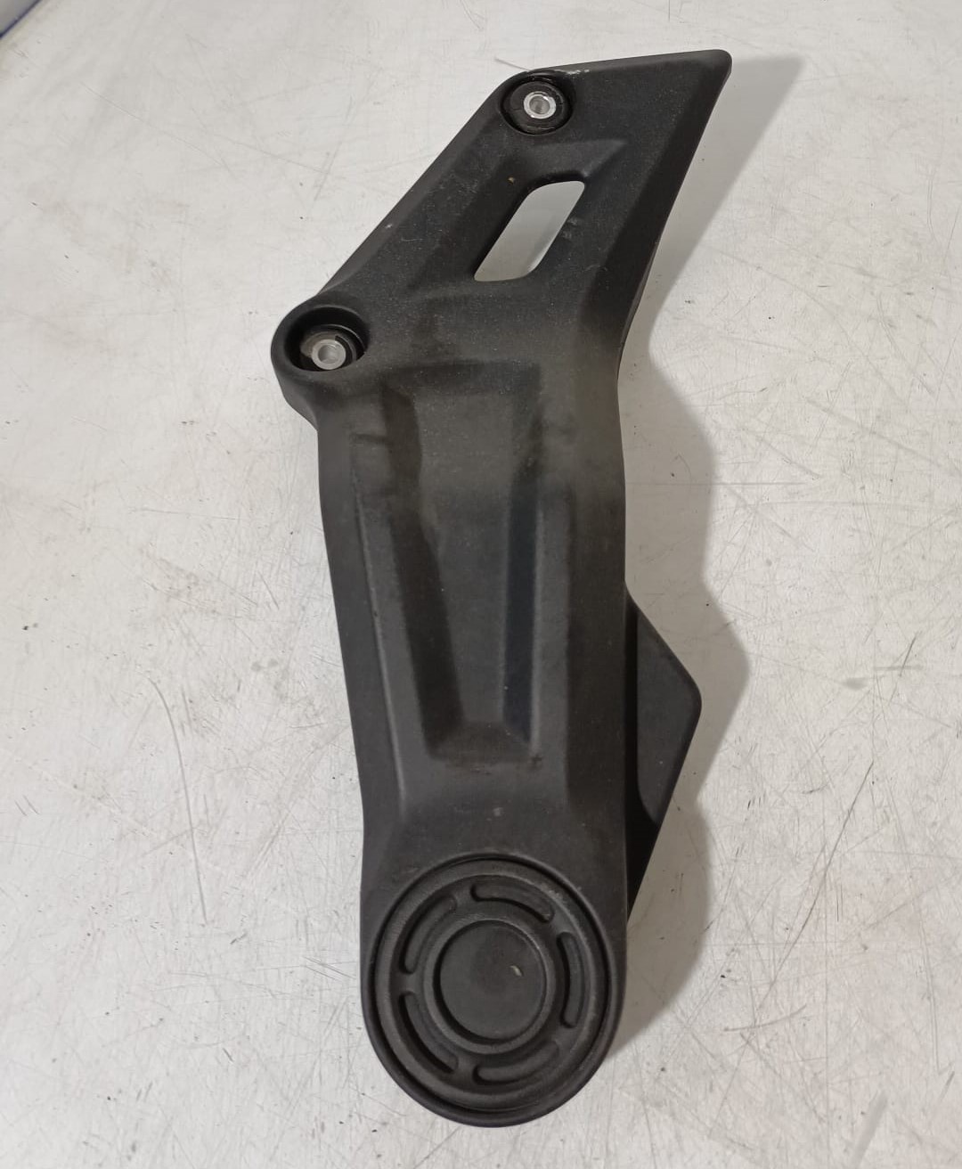 Protector chasis lado derecho Yamaha MT 07 Tracer 2018