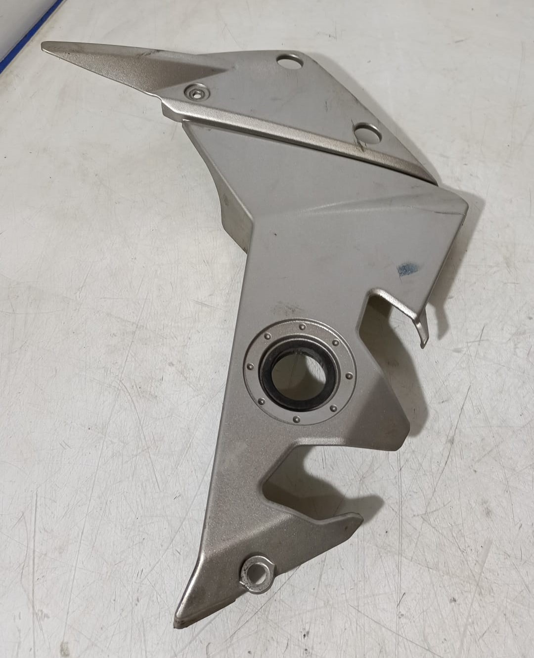 Tapa de chasis lado izquierdo Kawasaki Z750 2007