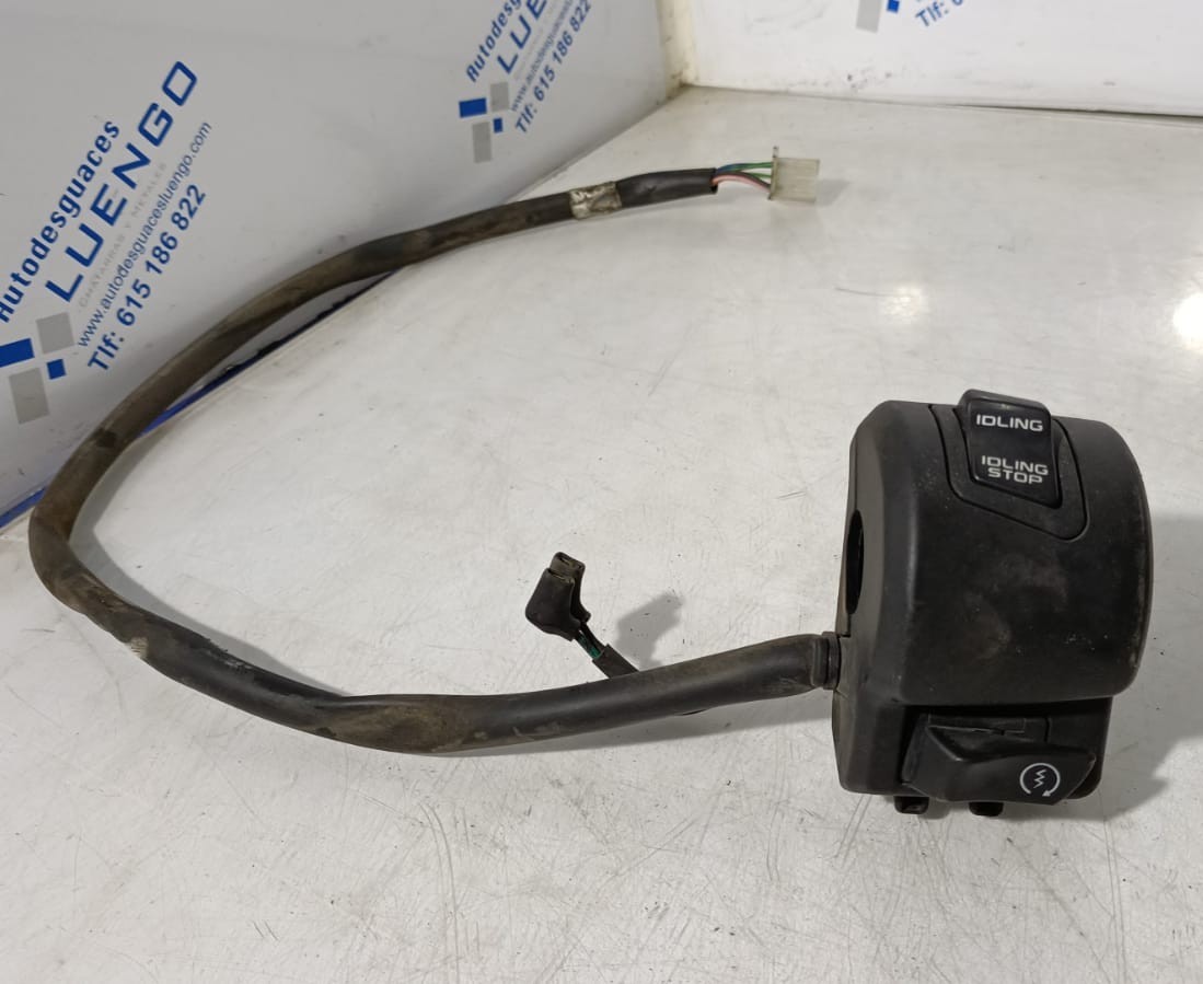 Piña lado derecho Honda PCX 125 2013