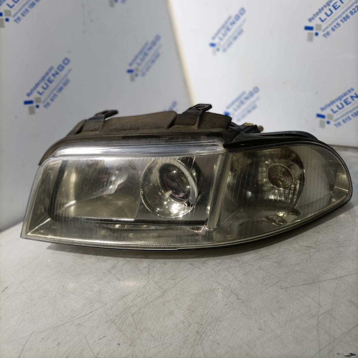 Faro delantero izquierdo Audi A4 2005