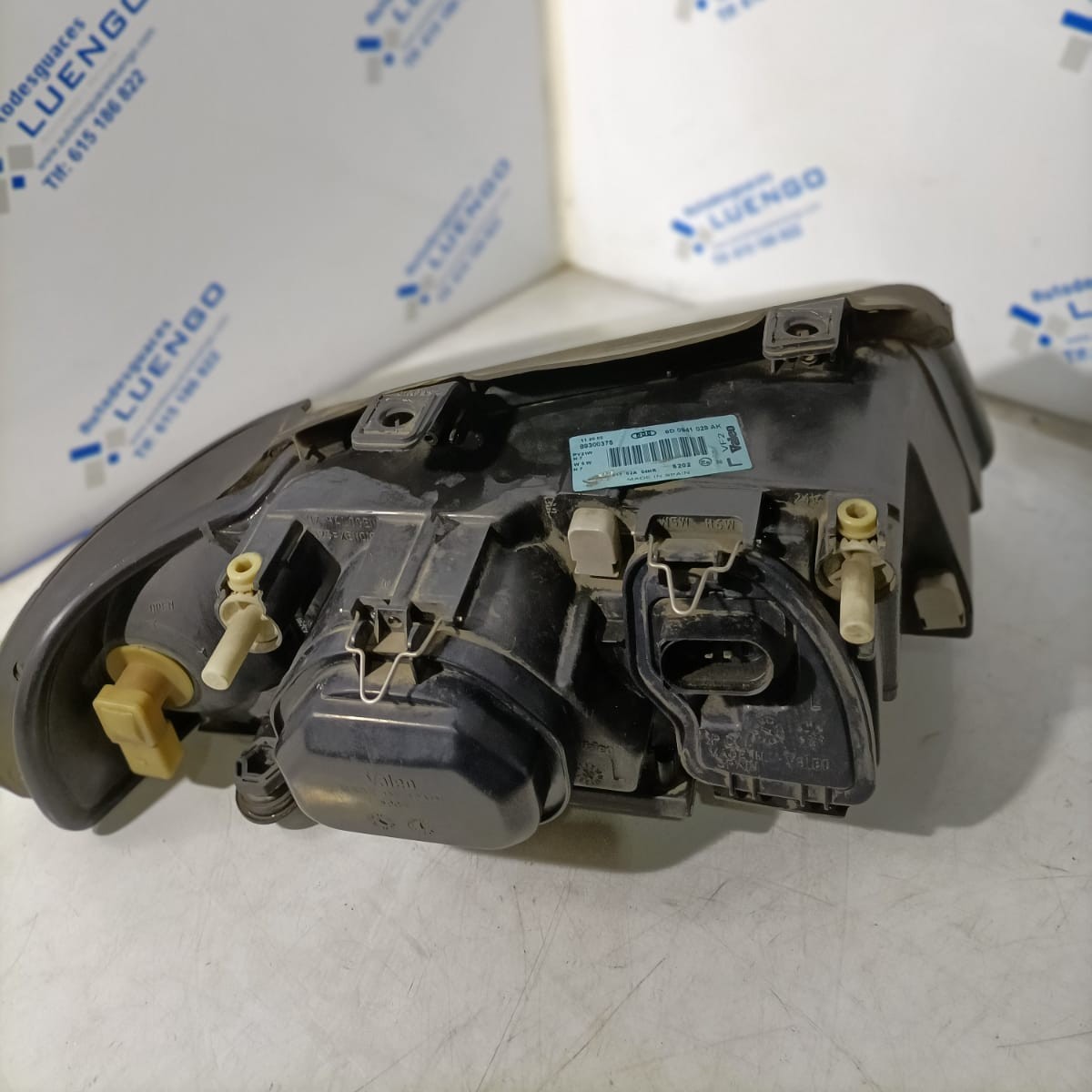 Faro delantero izquierdo Audi A4 2005