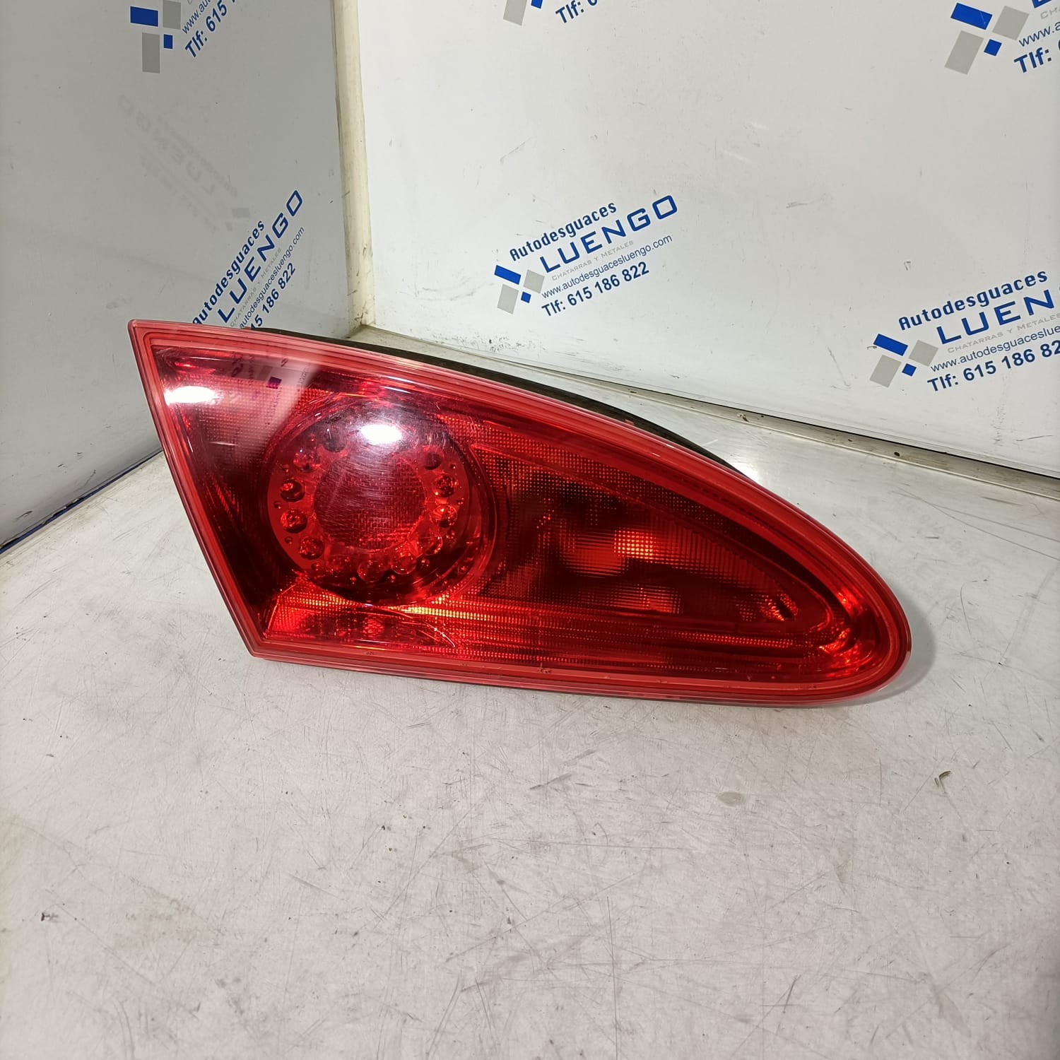 Piloto trasero central izquierdo Seat Leon 2006