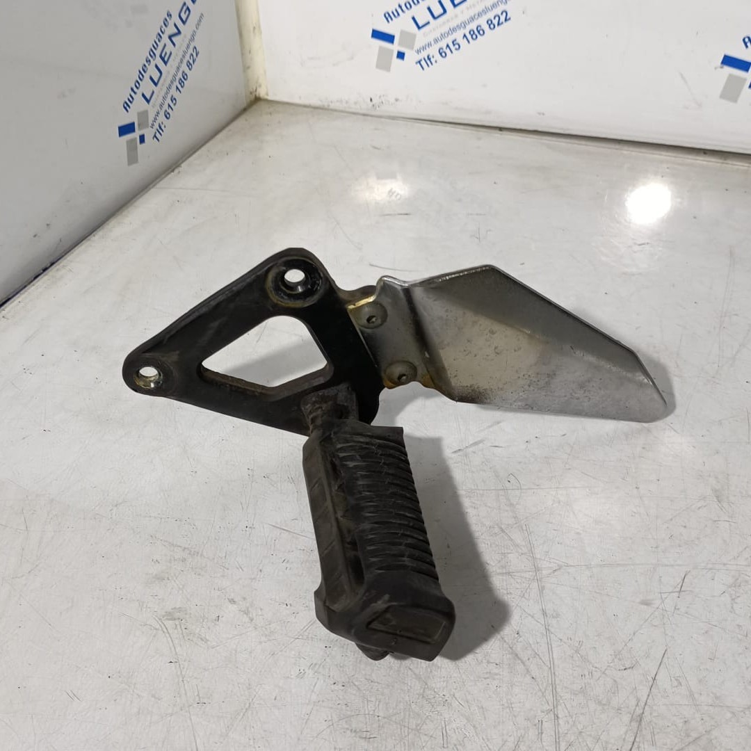 Estribera lado izquierdo Suzuki GS 500 F 2007