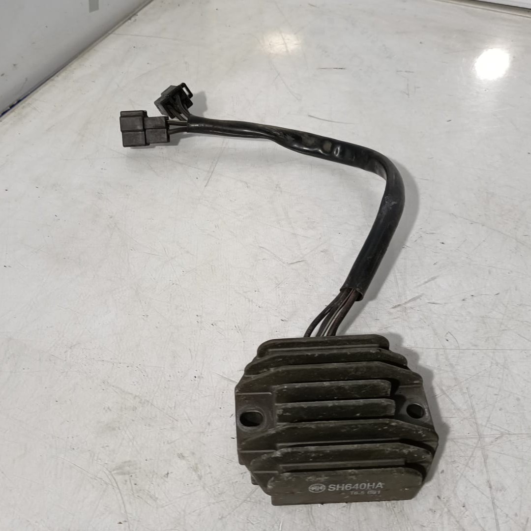 Regulador de corriente Suzuki GS 500 F 2007