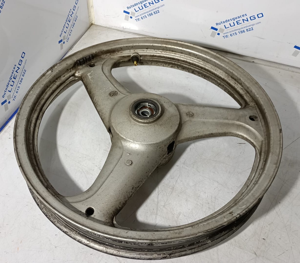 Llanta delantera Honda Varadero 125 2006
