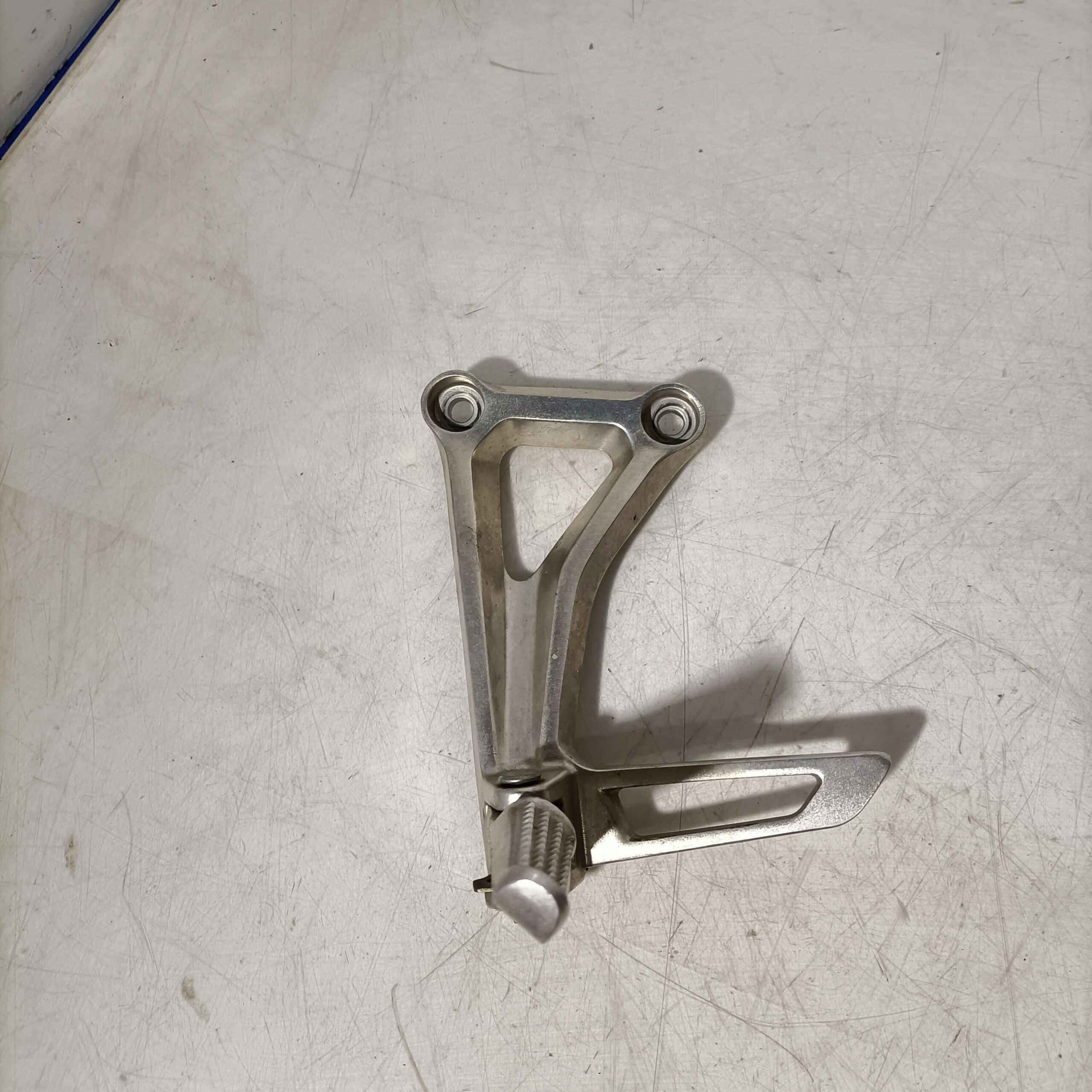 Estribera trasera izquierda Honda CB 650 F 2014