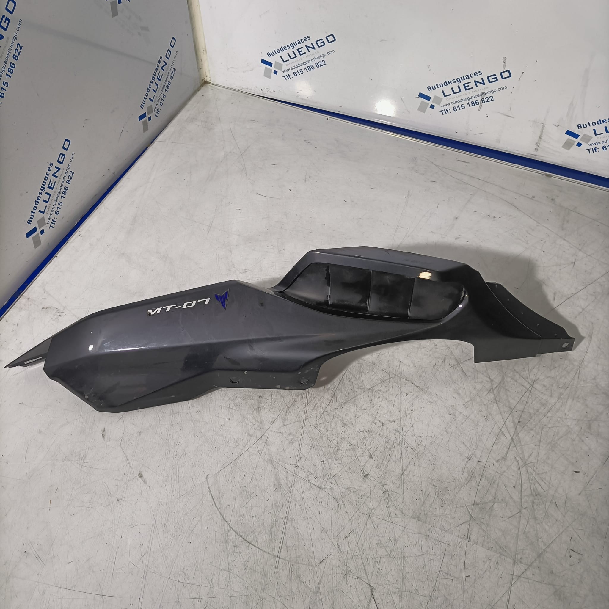 Lateral trasero derecho Yamaha MT 07 2017