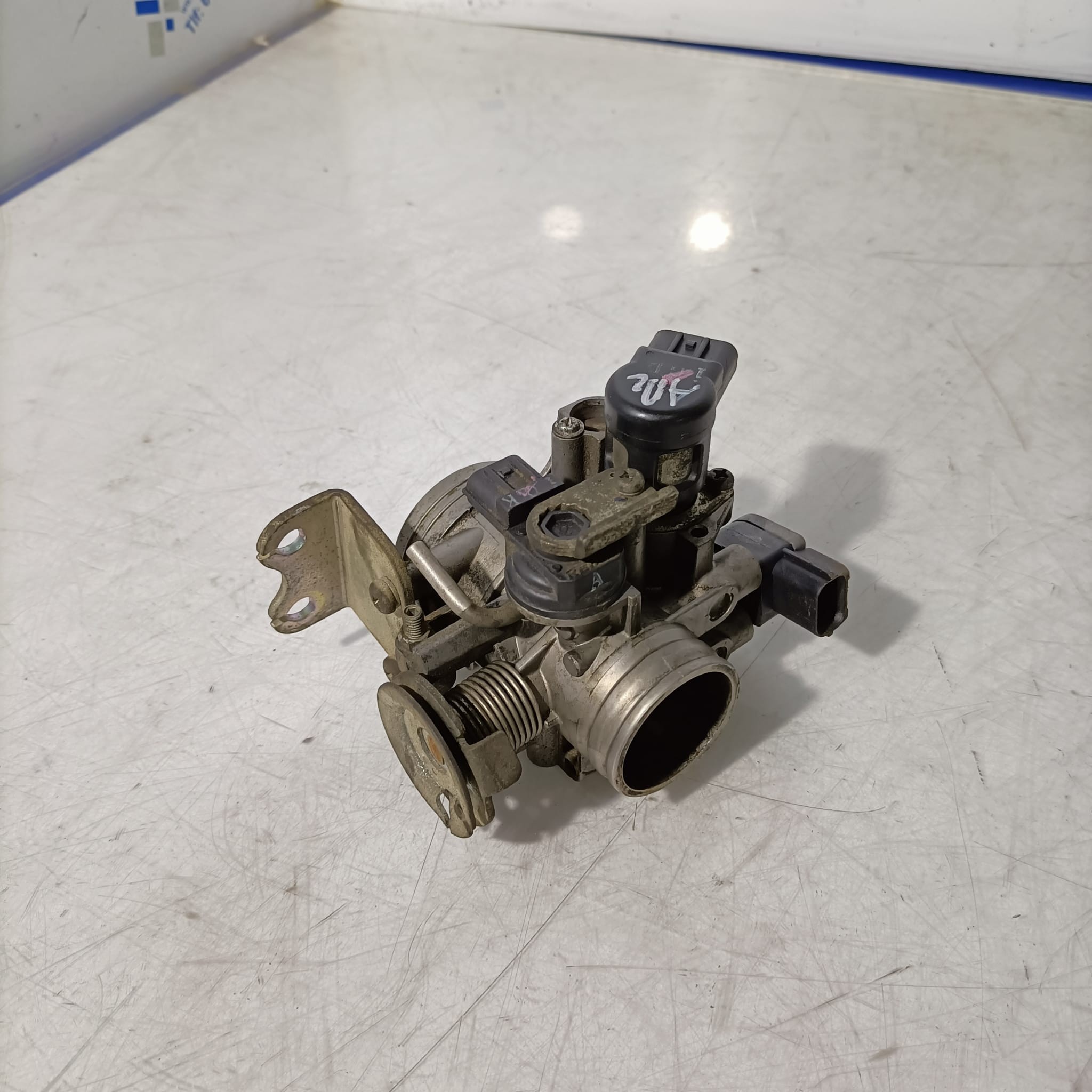 Cuerpo mariposas Sym Joymax 300i ABS 2018