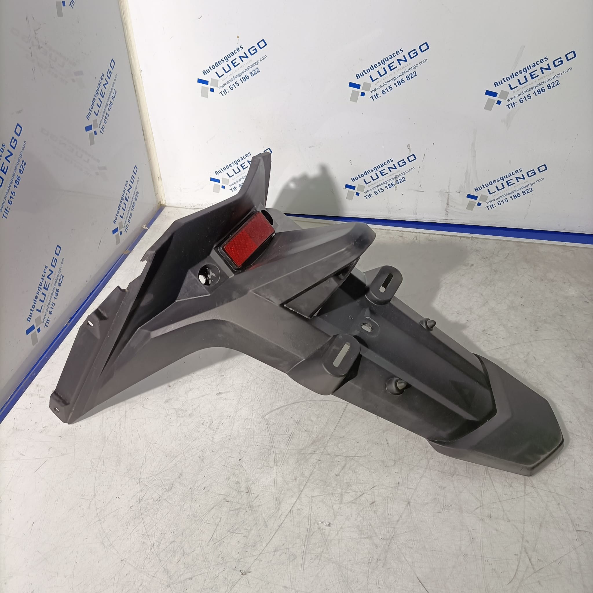 Portamatrículas Sym Joymax 300i ABS 2018