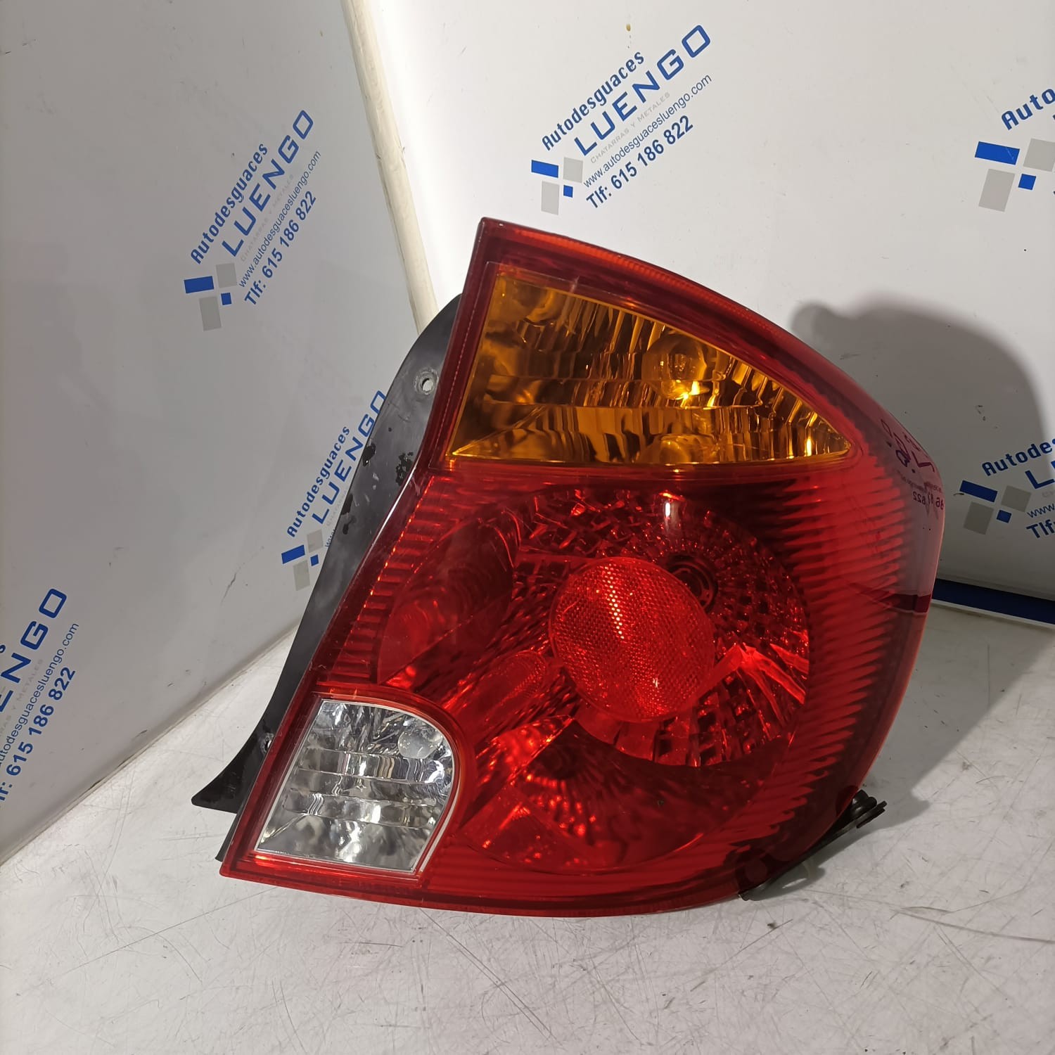 Piloto trasero derecho Hyundai Accent 2003