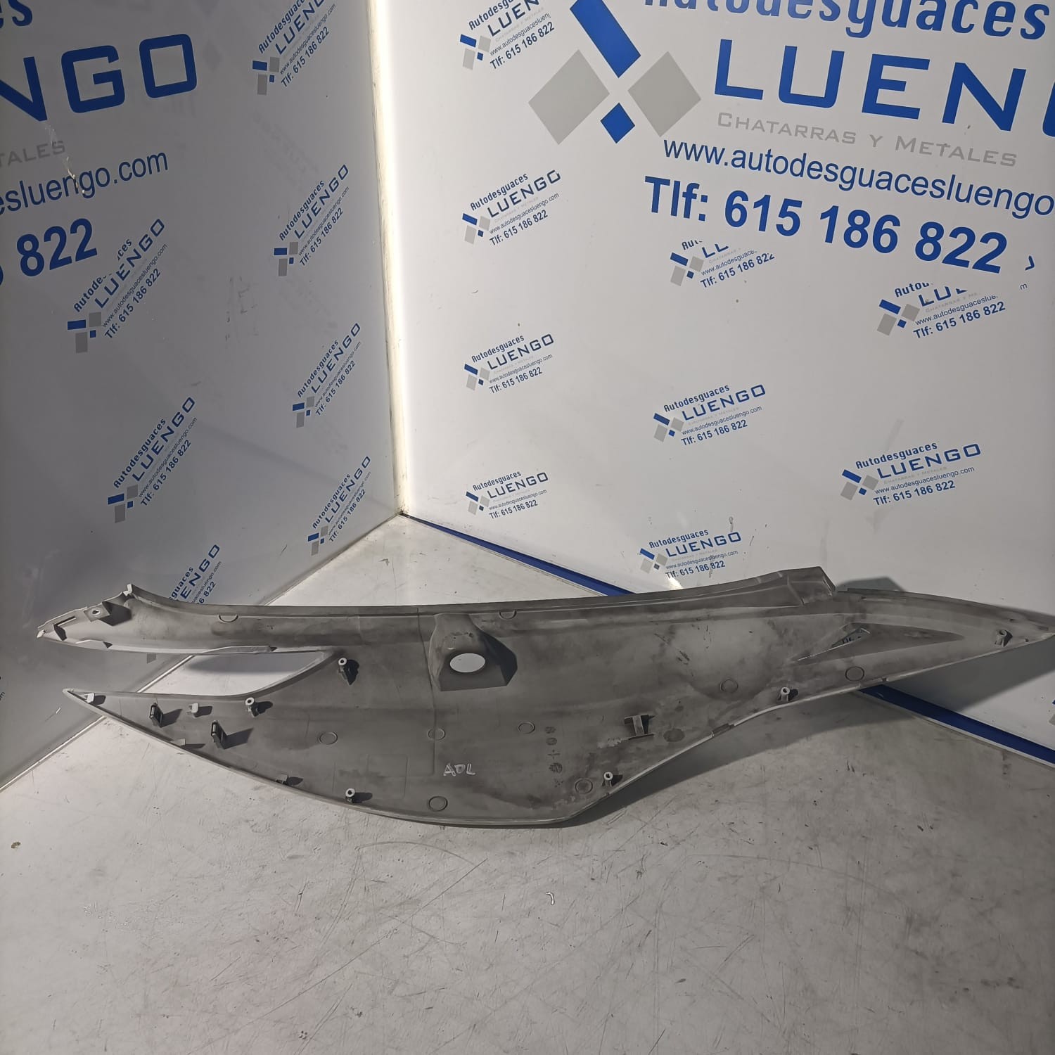 Lateral trasero izquierdo Kymco Xciting 400 2016