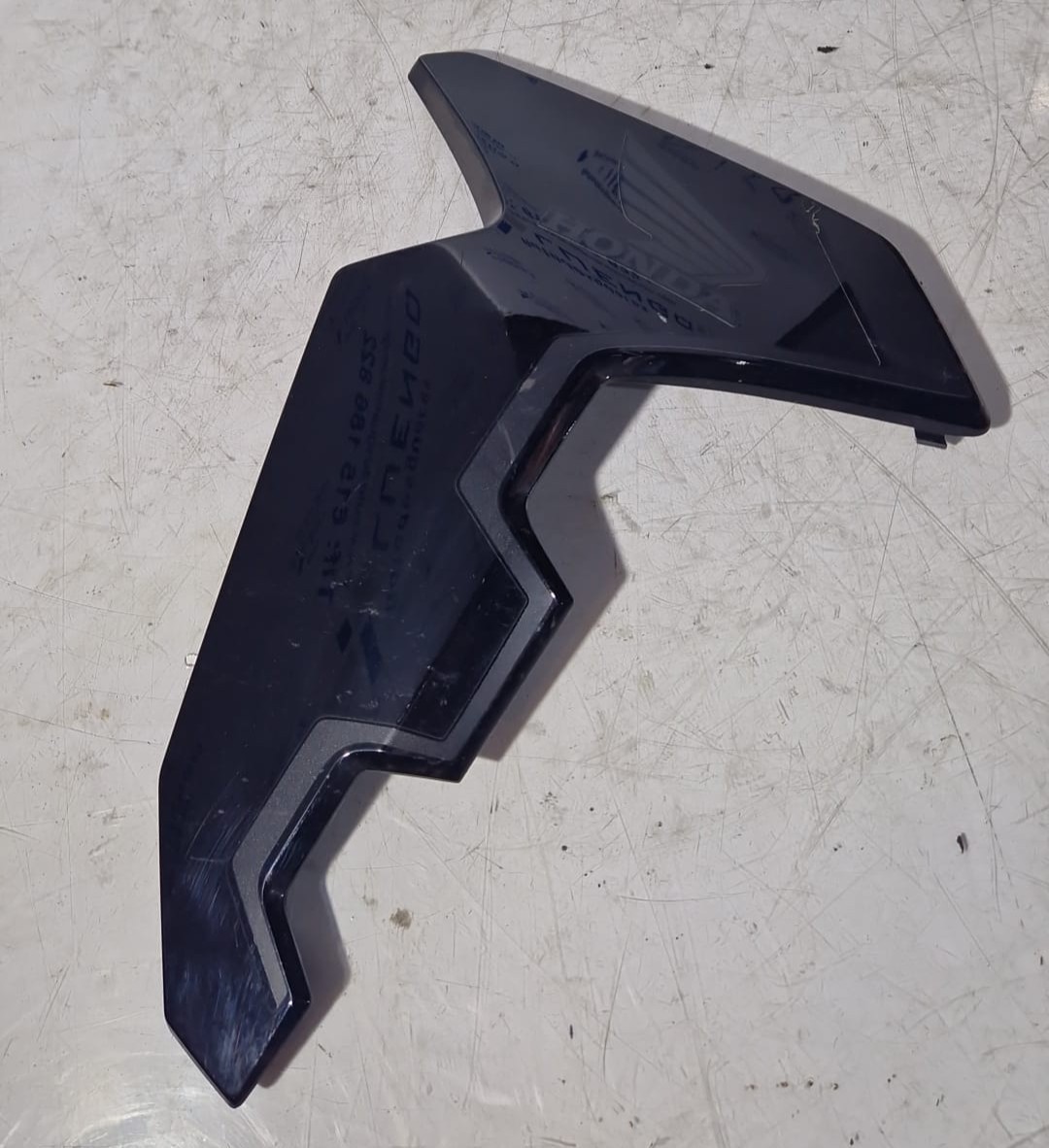 Lateral derecho frontal Honda CB 500X 2022