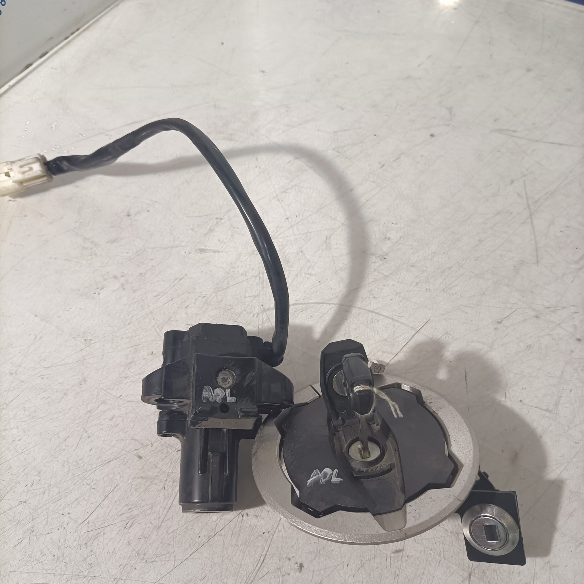 Conjunto cerraduras Kawasaki Z650 2022