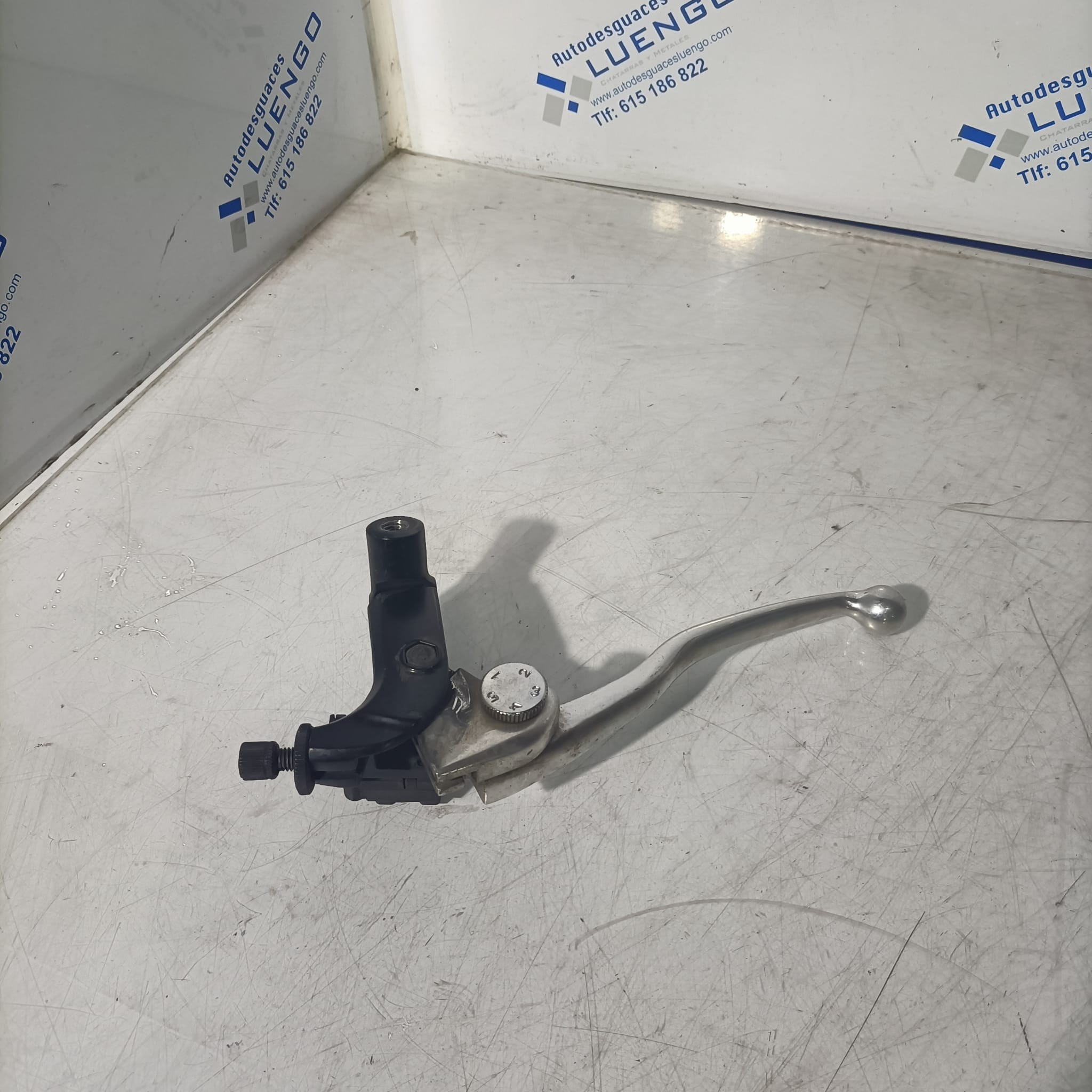 Soporte maneta de embrague Kawasaki Z650 2022