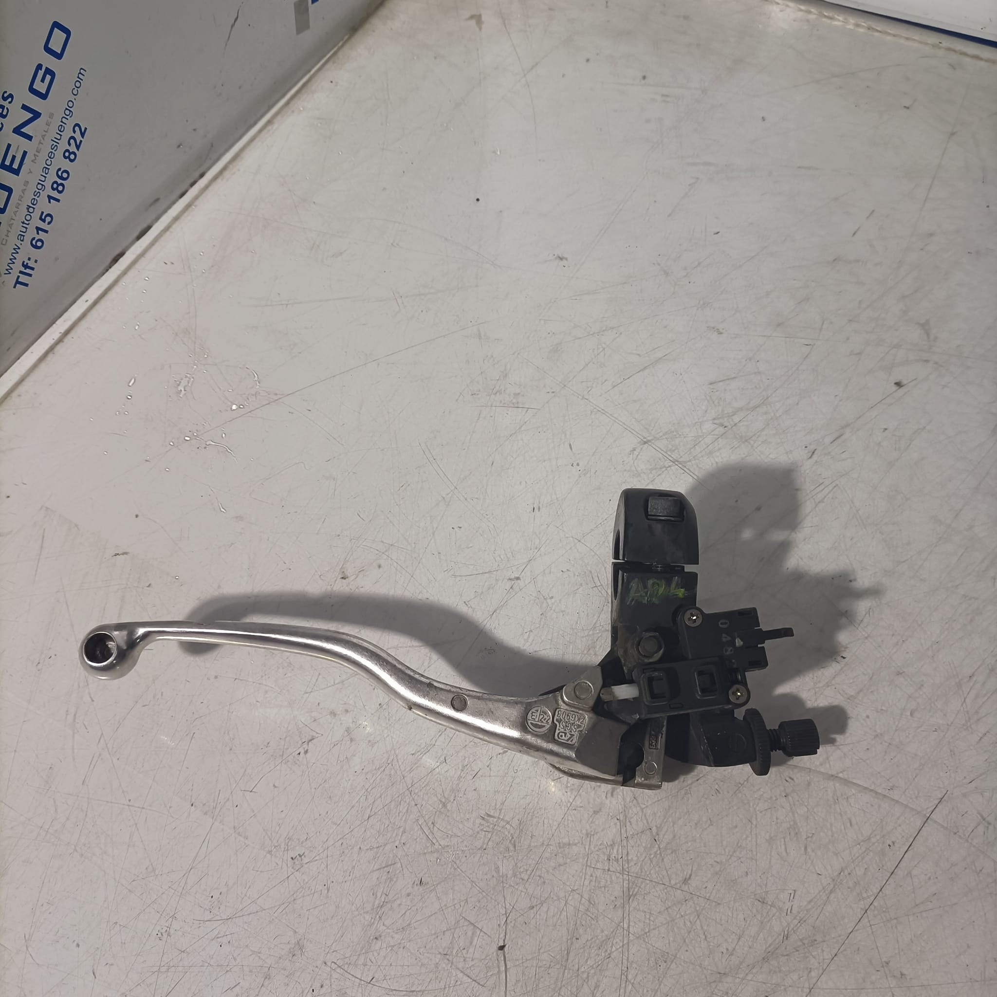 Soporte maneta de embrague Kawasaki Z650 2022