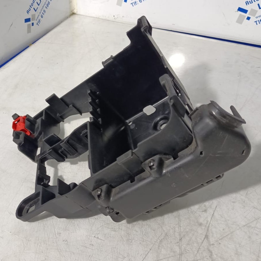 Caja batería Husqvarna Svartpilen 125 2024