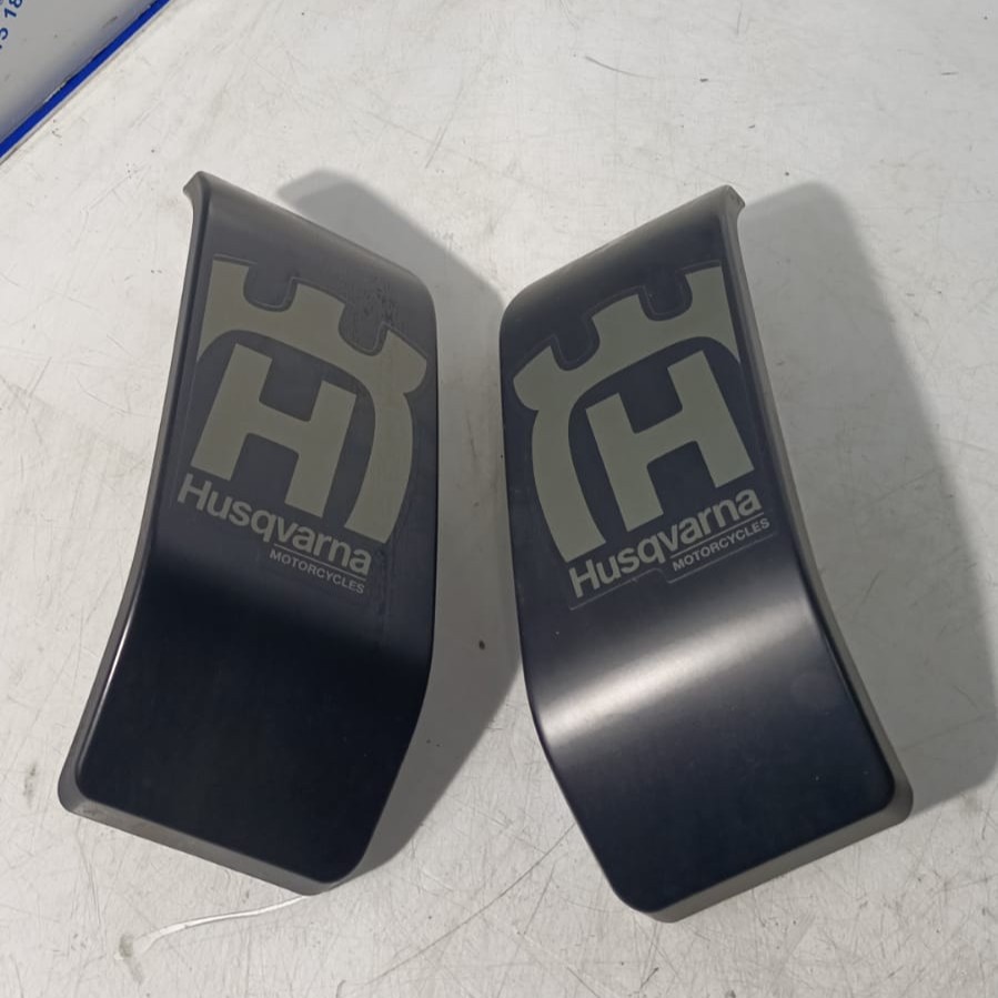 Cubre radiador Husqvarna Svartpilen 125 2024