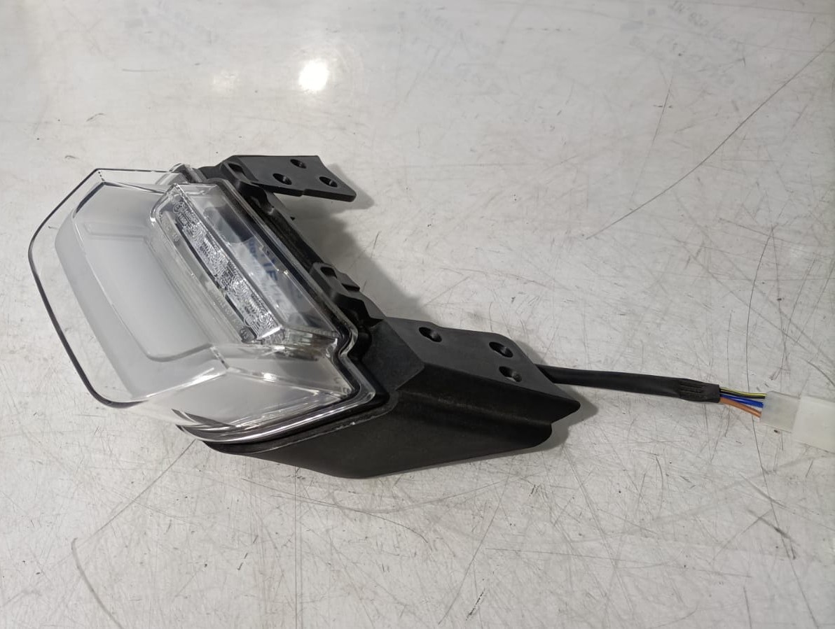 Piloto trasero Husqvarna Svartpilen 125 2024