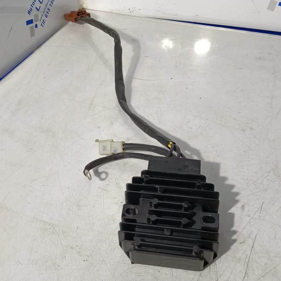 Regulador de corriente Husqvarna Svartpilen 125 2024
