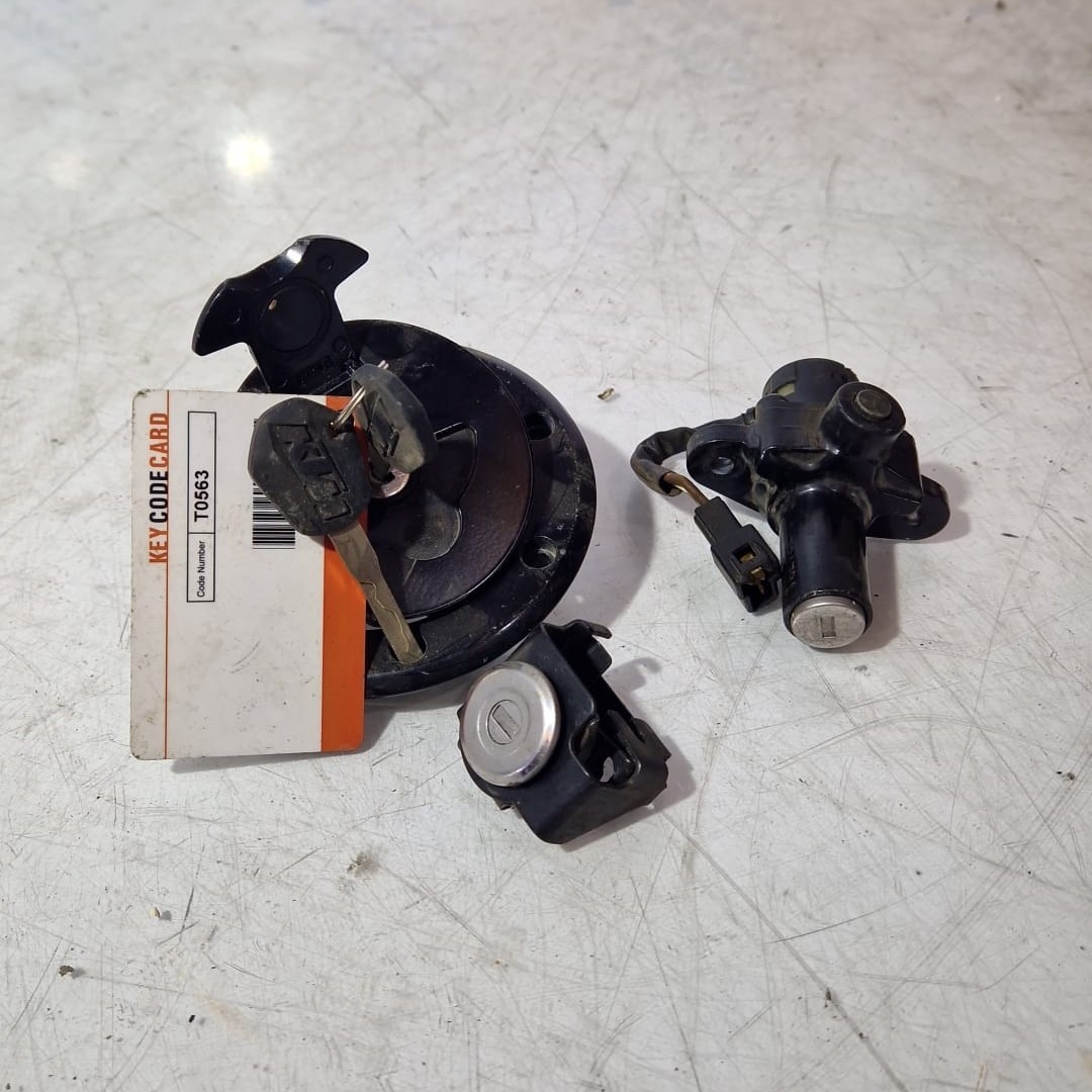 Juego cerraduras KTM 390 Duke ABS 2018