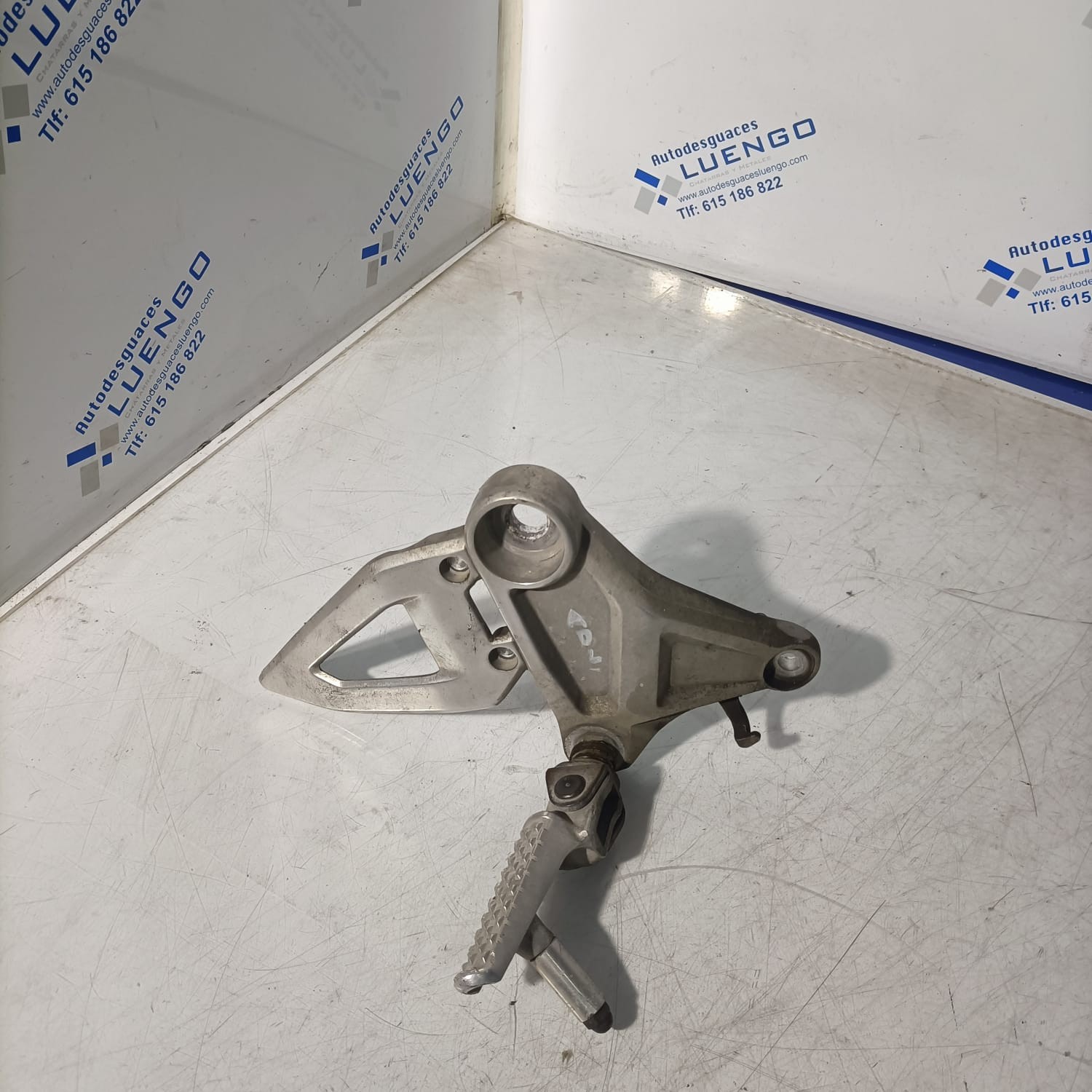 Estribera y soporte lado derecho Honda CBF 125 2022