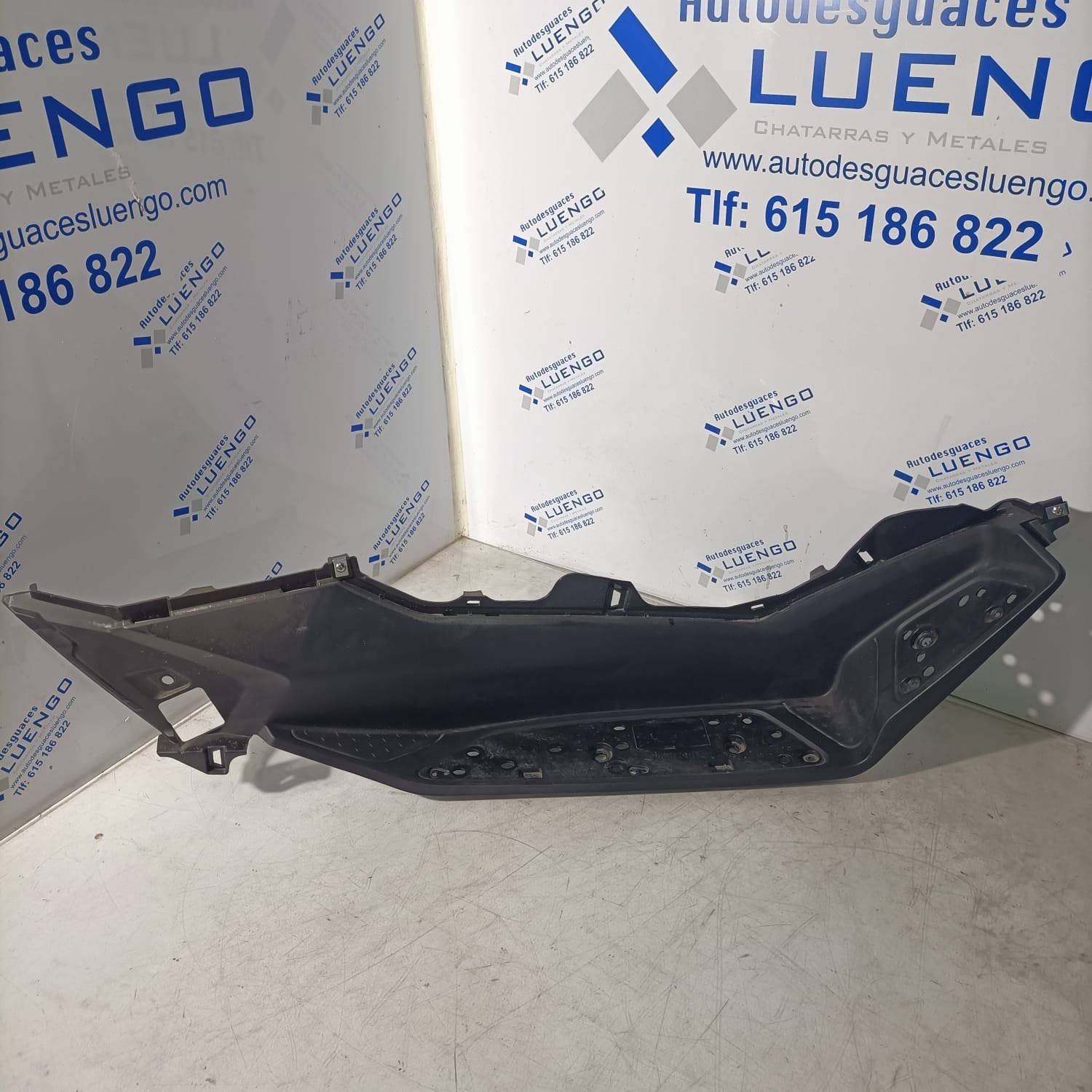 Suelo lado derecho Honda PCX 125 2025