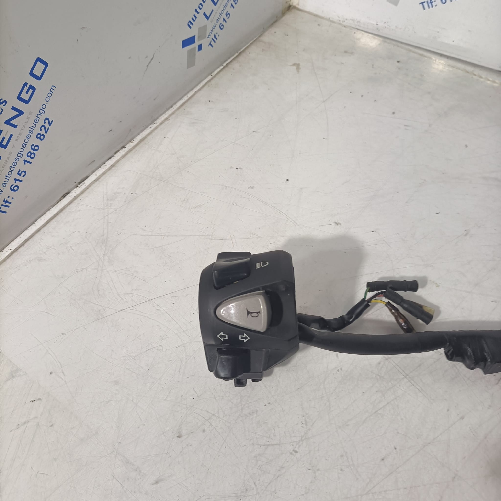 Piña luces lado izquierdo Honda PCX 125 2021