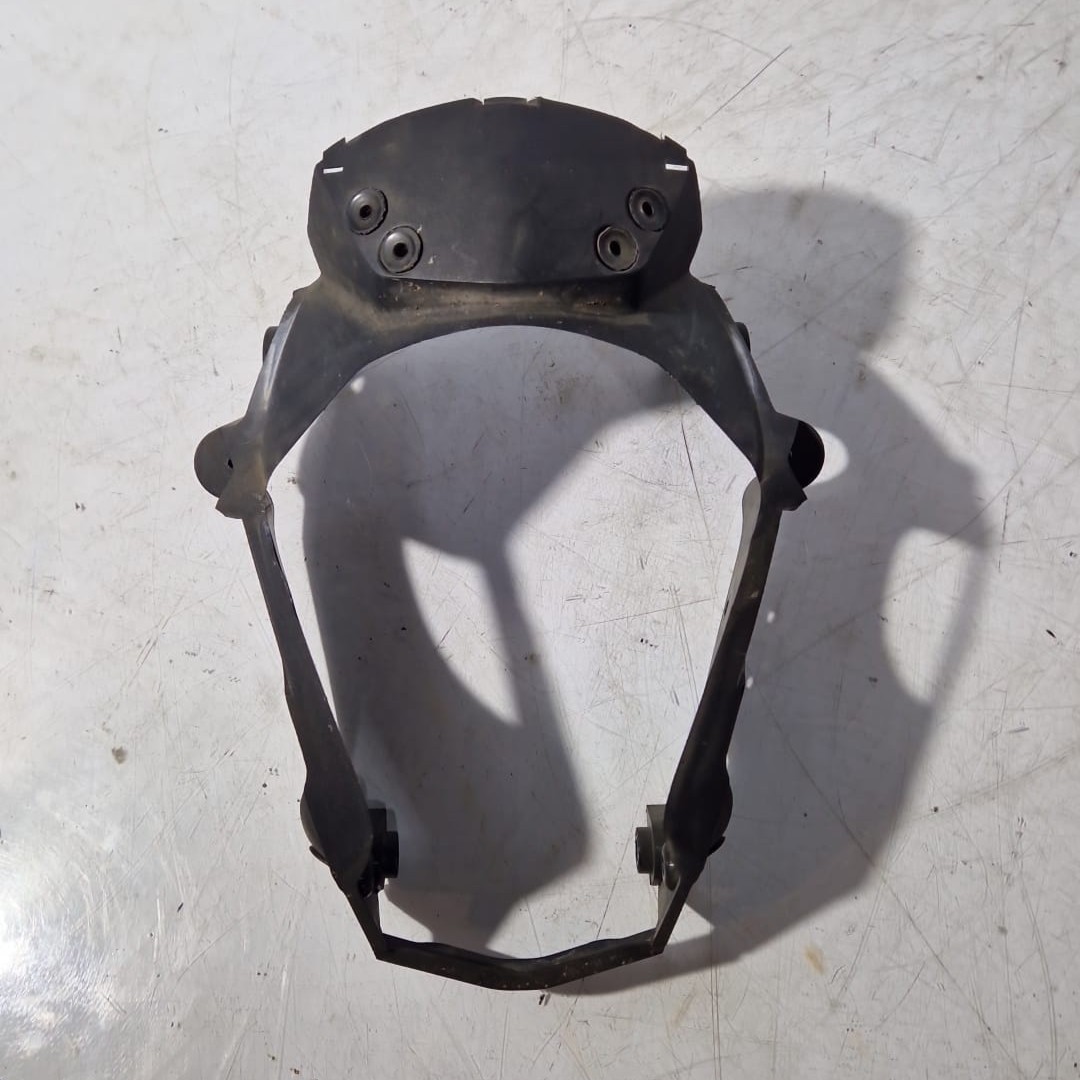 Tapa de faro KTM 390 Duke 2014