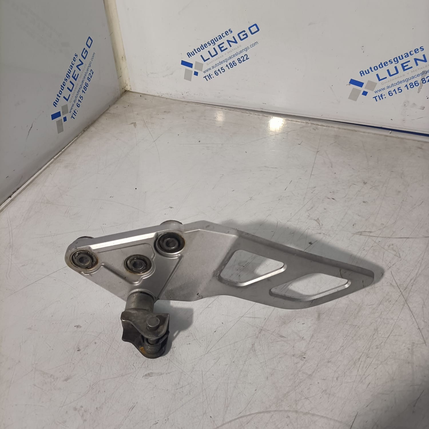 Soporte lado izquierdo Suzuki GSX 650 F 2008