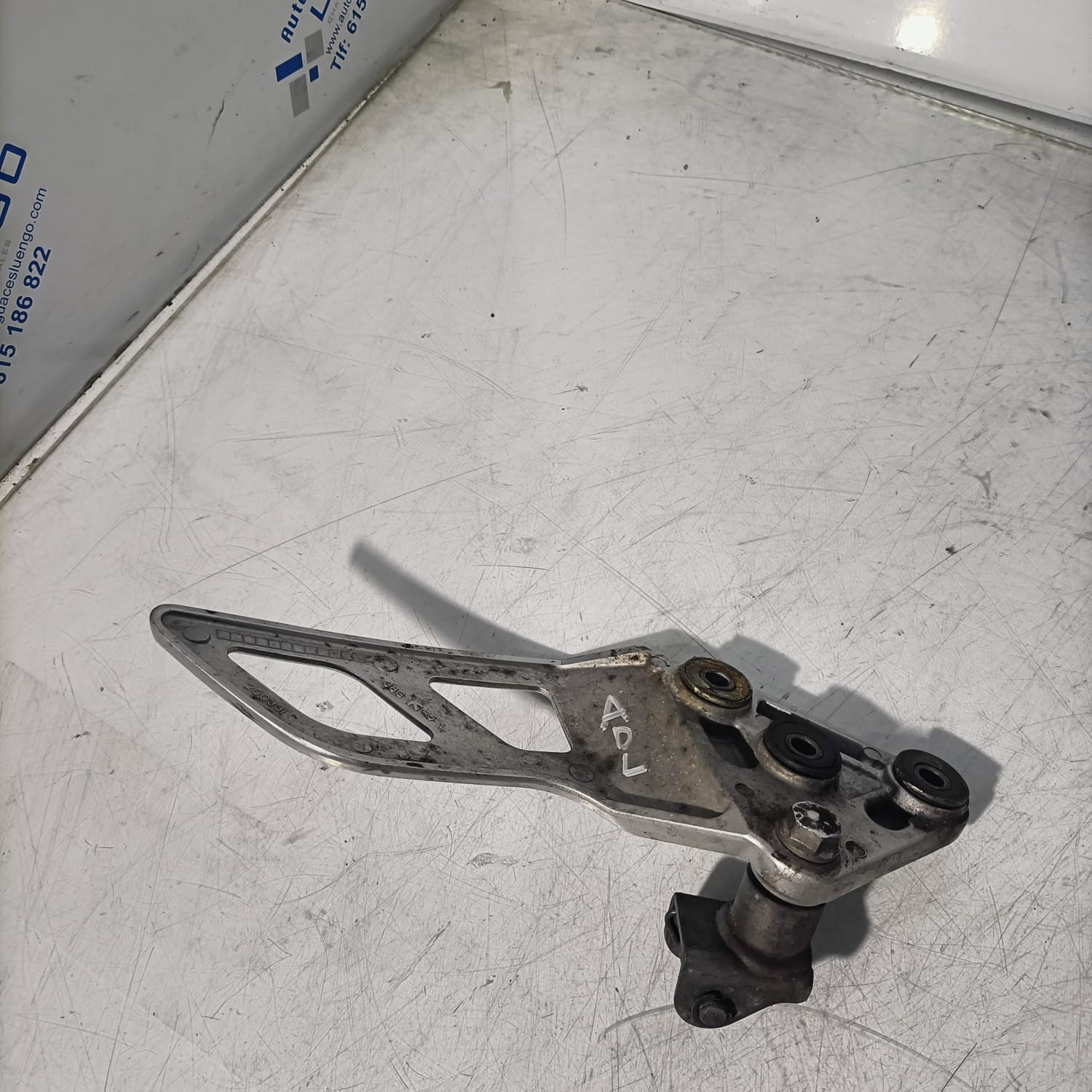 Soporte lado izquierdo Suzuki GSX 650 F 2008